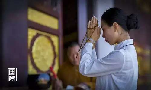 人不一定信佛,但一定要有佛性