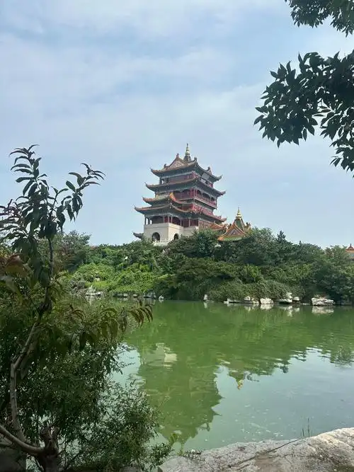 蓬莱仙岛的风景很美,我们一家人住宿的民宿