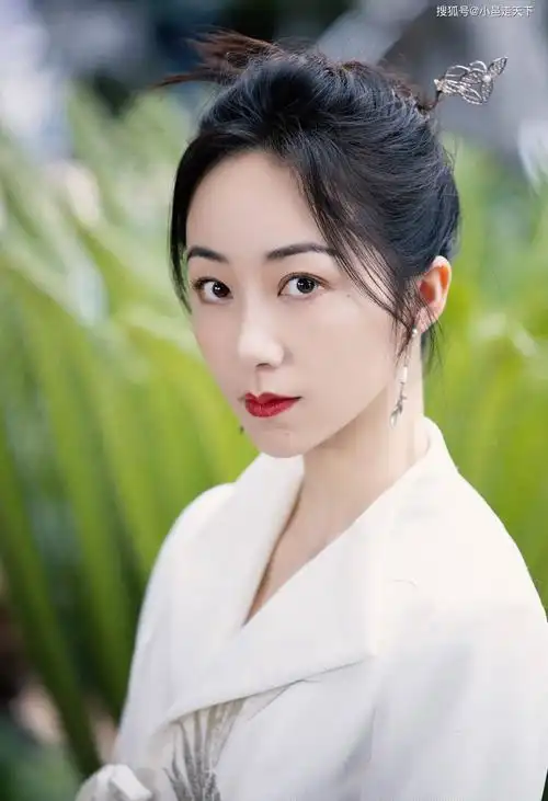 韩雪白色西装写真