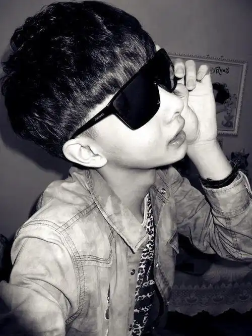 烟不离手,酒不离口 潮流个性男生qq皮肤