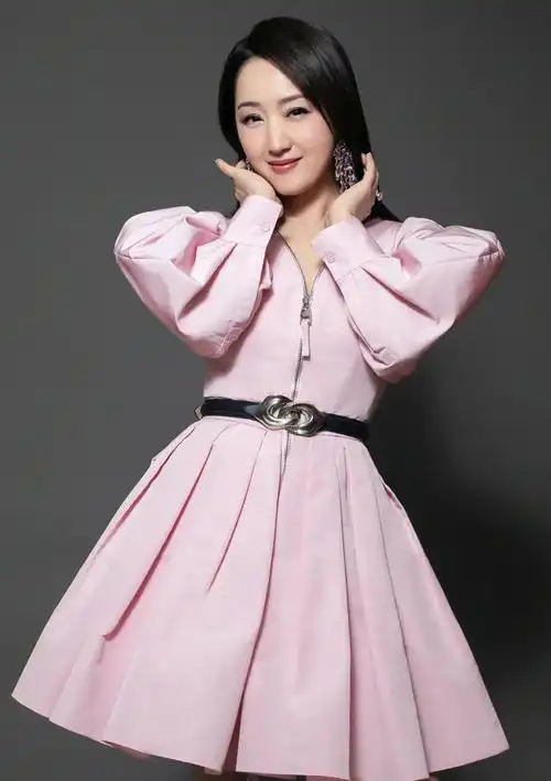 甜歌皇后杨钰莹,惊艳迷人,温婉秀丽的写真集!_高清图集_新浪网