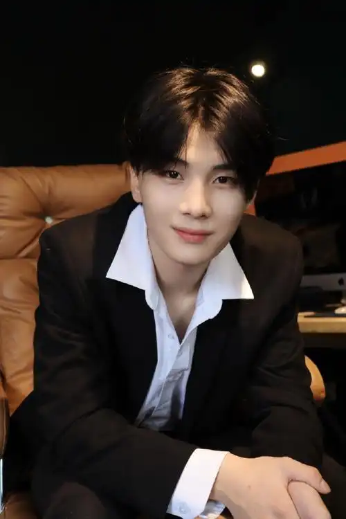 正能量偶像郭震