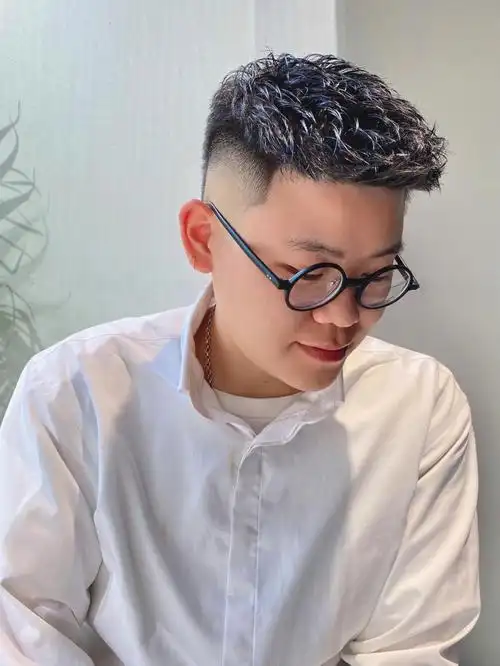 干净清爽的栗子头一分钟出造型