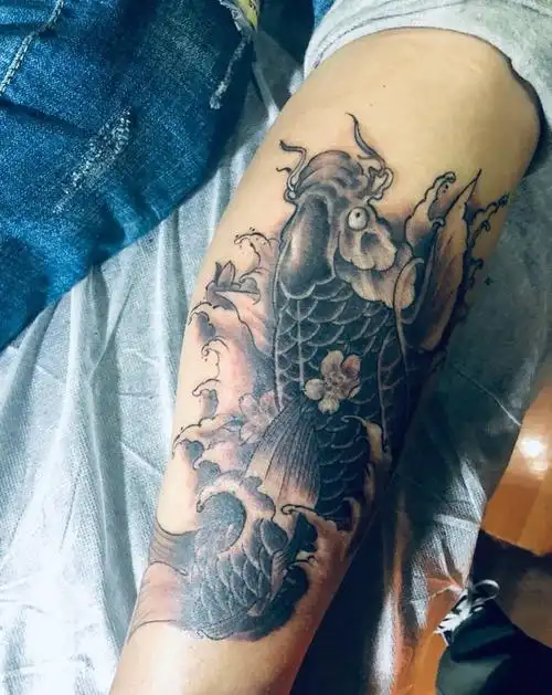 纹身师:狒狒纹身店:悟空纹身工作室何鲁斯之眼纹身图片_手部纹身图案