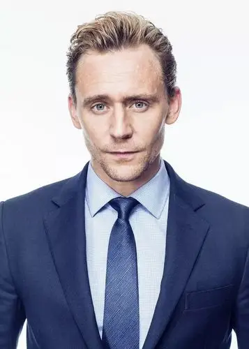 "盛世容颜"英伦腔,深受粉丝喜爱的5位"英国男演员"