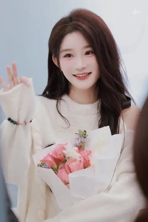 #周诗雨心动狙击##今日星拍放送#