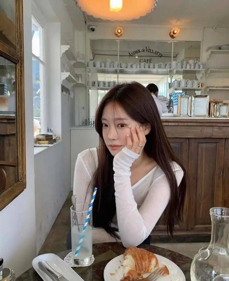 ins博主sodaaam 氛围感韩系美女穿搭(9套) ins上关注超久的博主soda