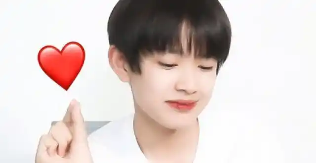 张极表情包大赏|帅哥请正确用脸呀 豆叽怎么憨憨的