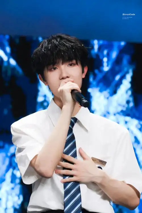 苏新皓 三代淡颜天花板##tf家族登陆计划生于火焰演唱会