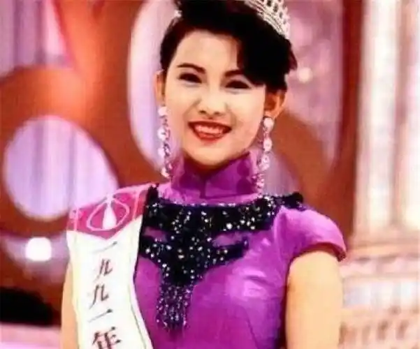 原创蔡少芬回忆往事落泪委身刘銮雄觉自卑感谢张晋包容改变人生