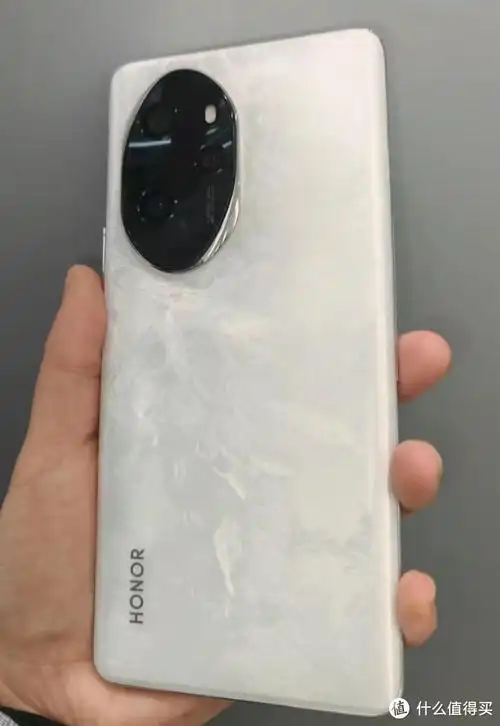 平衡护眼和拍照华为p60pro跟荣耀100pro谁更值得入手