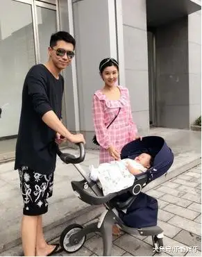 她是冯巩的"女儿",33岁长了17岁的脸,老公因她不接吻戏