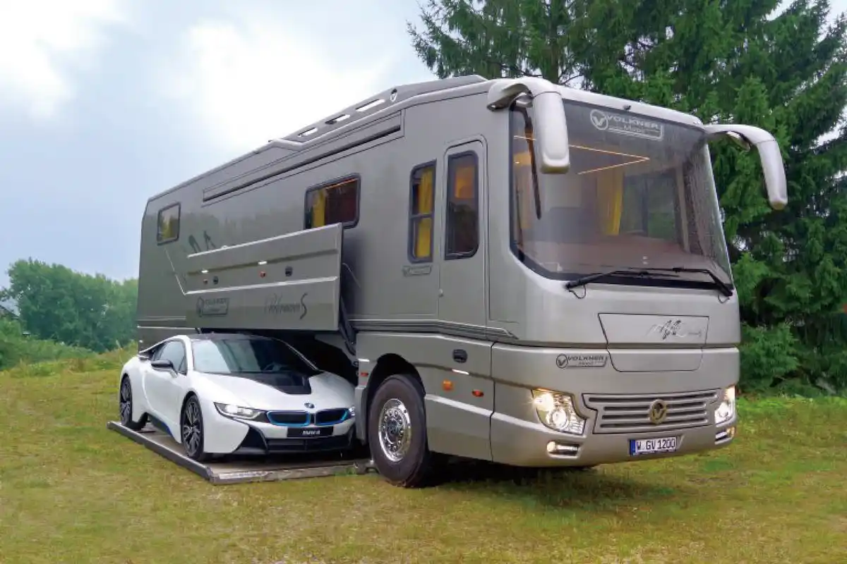 极尽奢华的房车,配置简直是一款移动别墅