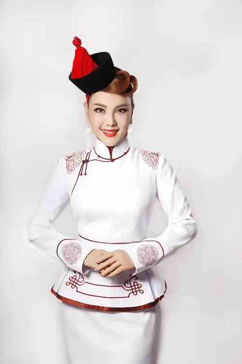 著名蒙古族青年歌唱家乌兰图雅将出席2021中国品牌节年会