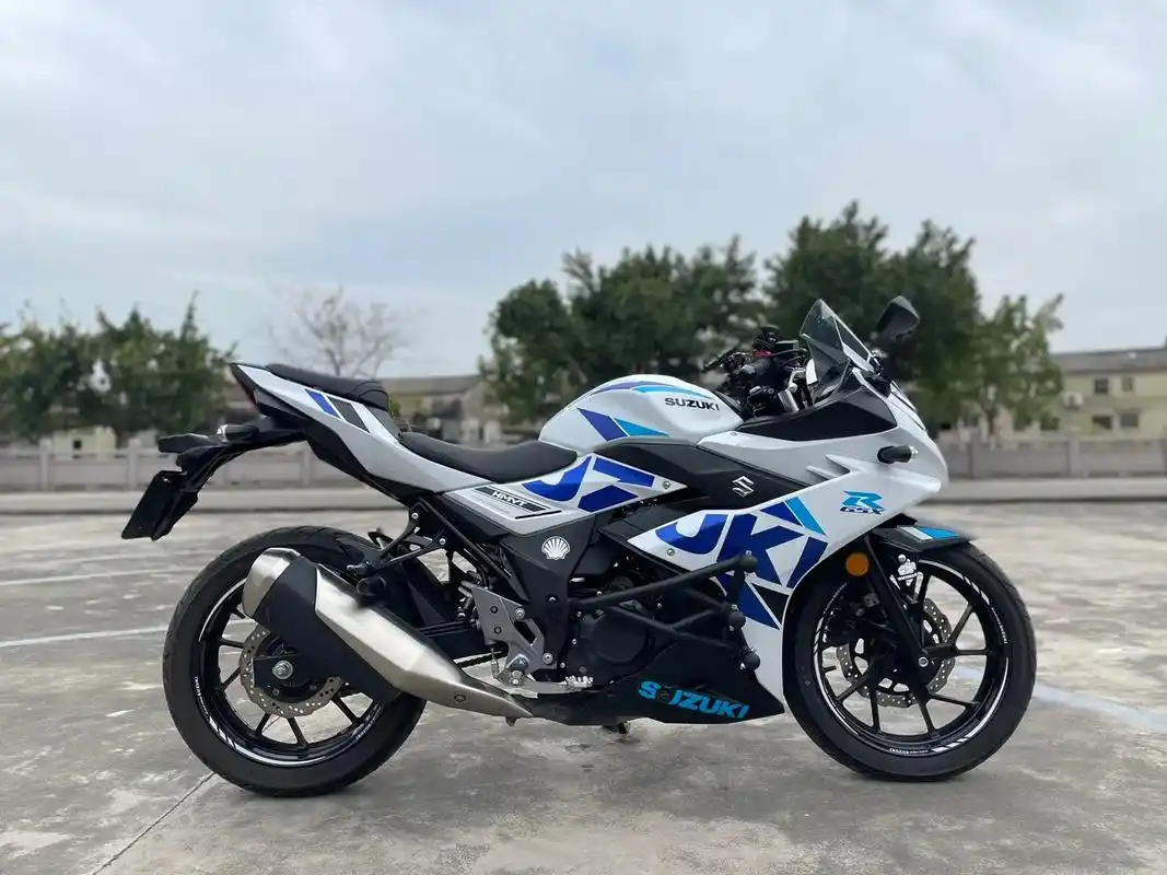 20年豪爵铃木gsx250r.20年二手户安全行驶9600公 - 抖音