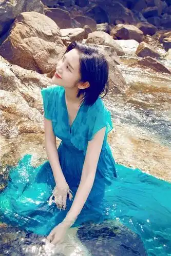 唐艺昕,高清精美壁纸,网友:爱笑女神!