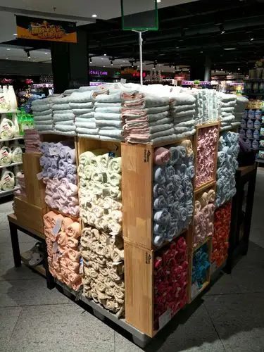 荆州新天地店堆码端头集陈,高架美陈集锦