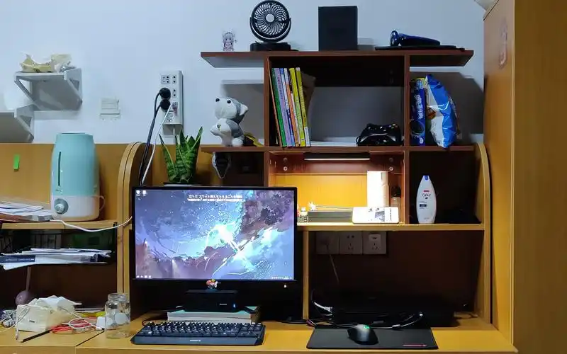 活动  【我的装备清单】一个普通大学生的宿舍桌面