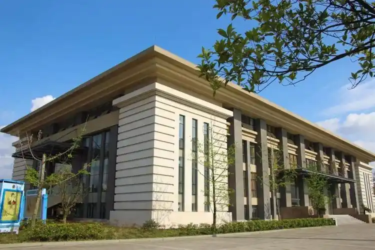 军校巡礼|第十七站:武警警官学院(附往年录取线)