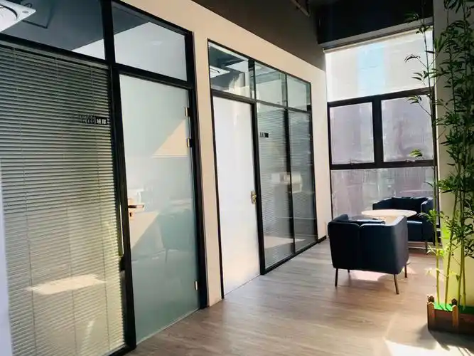 大宁多媒体谷【办公户型】:207室【服务面积】:70平米【参考价格】