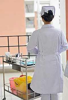 女孩子背影图片