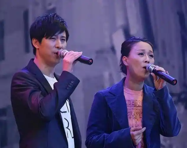 余佳恩:嫁歌手解晓东,丈夫低谷时不离不弃,如今丈夫成她的骄傲_那英