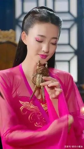 《封神演义》王丽坤美图欣赏,剧情太狗血遭停播,这是在闹哪样?