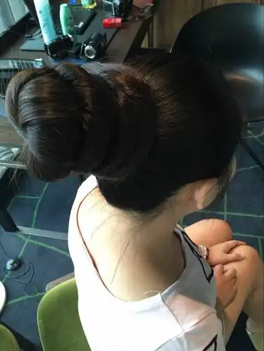 硕大的发髻 - [中国长发网]