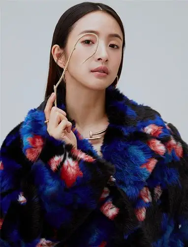 林依晨最新写真曝光 演绎摩登复古风