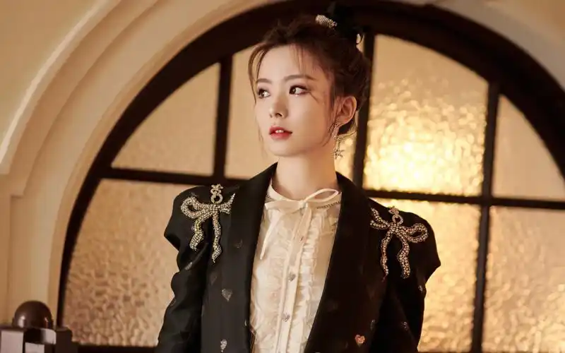 〈硬糖少女303〉陈卓璇新歌《bling boom》上线!