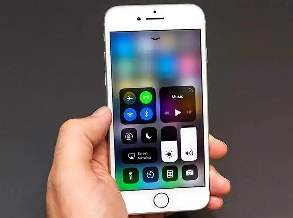 部分iphone用户为何对ios11仍没兴趣?|iphone|系统|兴趣_新浪新闻