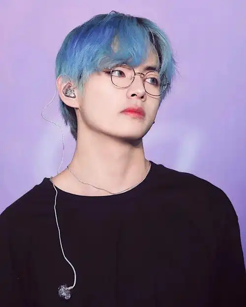 爱上防弹从发色开始蓝发泰