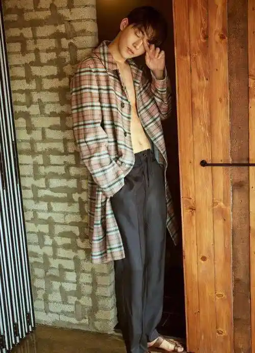 南柱赫的身材驾驭什么衣服都是妥妥的,不信?