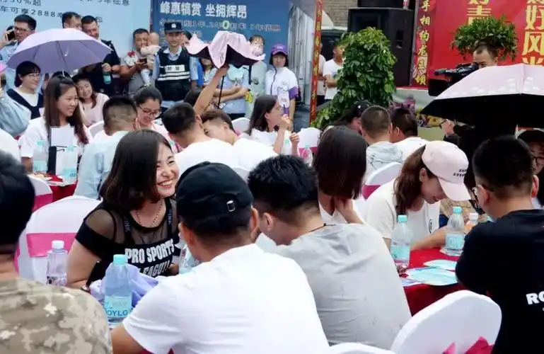 西吉龙王坝相亲大会,带你走进现场观看相亲花絮(视频)