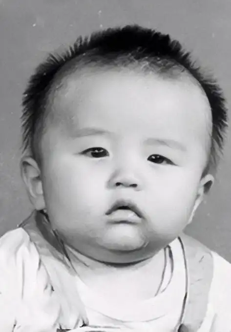 回顾邓超从混混到影视大佬他是如何改写自己人生的