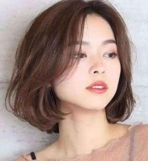 2022最火短发减龄发型图片 最好看的锁骨直发是这样的