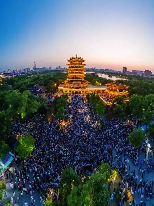 早安山东|中方延长12国免签政策;一季度山东二手车出口大幅增长38.