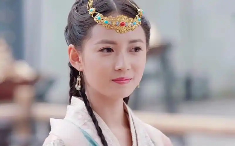 【古装美人混剪】陈钰琪男装不但俊俏,还挺会撩～女装花容月貌古灵精