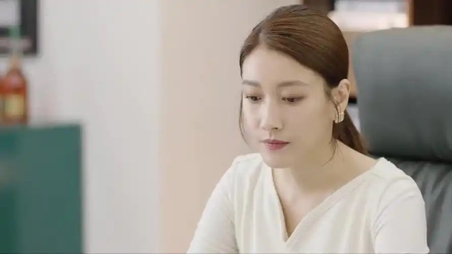 生活万岁落落大方庞文静美丽都市白领哪一帧最让你心动