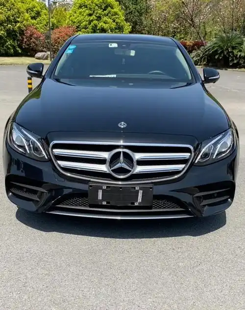 20款奔驰e300 运动大标