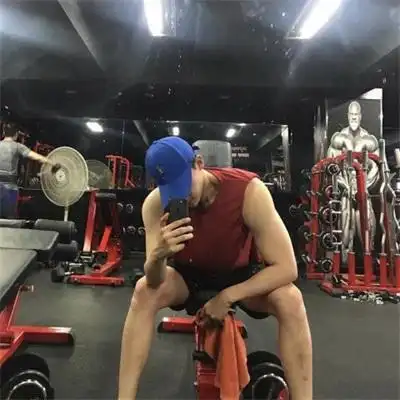 帅气的成熟男生头像稳重个性男生图片大全