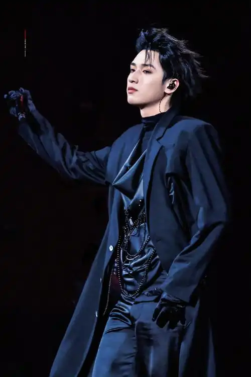 严浩翔叁重楼暨出道四周年演唱会