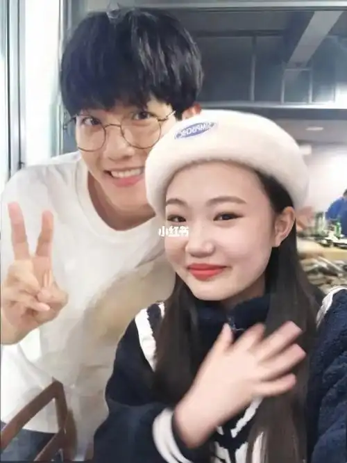 姐妹们不用争了我是边伯贤正牌老婆没跑了