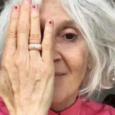 狂拽搞笑老奶奶真人潮流头像罗女士闺蜜摆烂头像合集图片