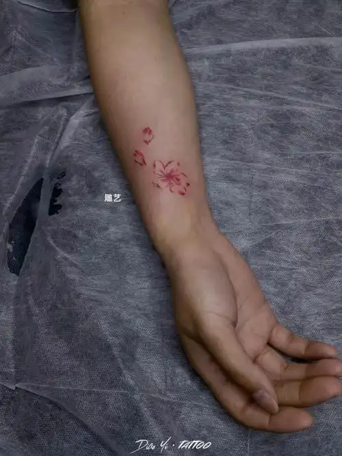 樱花纹身 桃花纹身 女生纹身 西安纹身 小纹身 小清新纹身