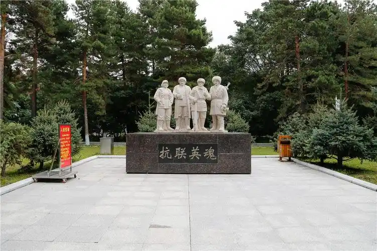 追寻冰城红色印记哈尔滨烈士陵园