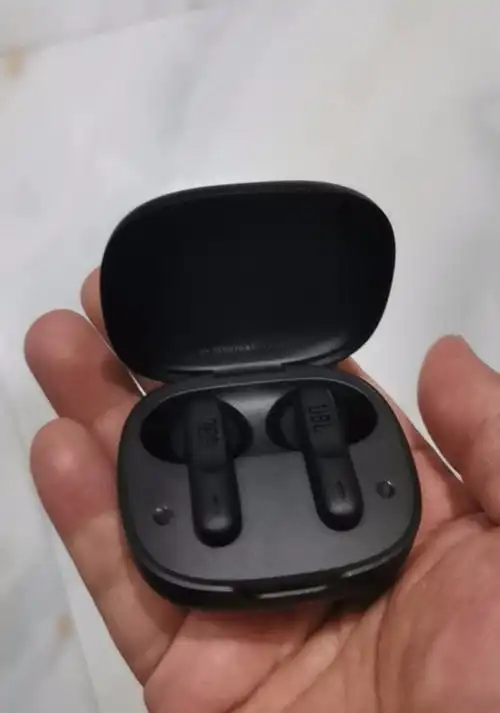 jbl真无线蓝牙耳机评测:强劲饱满低频,听感弹性十足的第3张示图