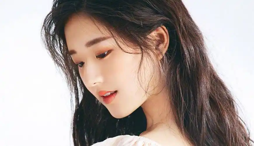 赵露思电视剧照片真实晚上_赵露思晚上拍的照片_赵露思电视剧现代剧