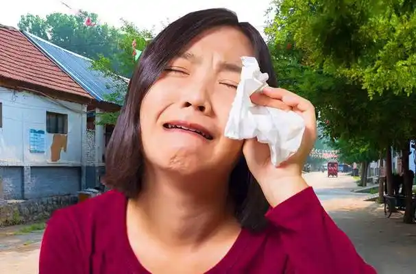 妈妈缺席女儿的家长会,说起原因她愤怒了,我劝她真的放下