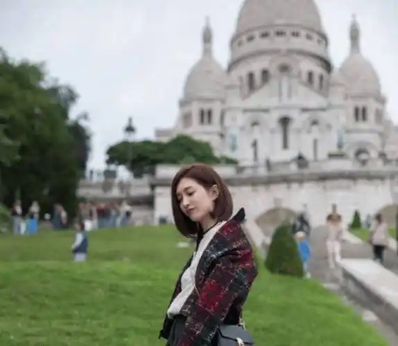 她是胡歌唯一承认的女友,长得漂亮,却无人敢娶,37岁未婚未育